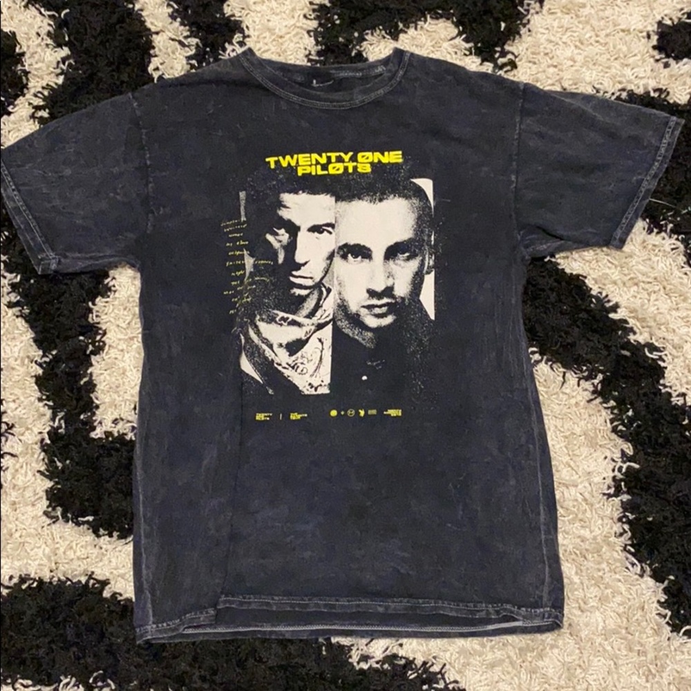 twenty one pilots tour shirt